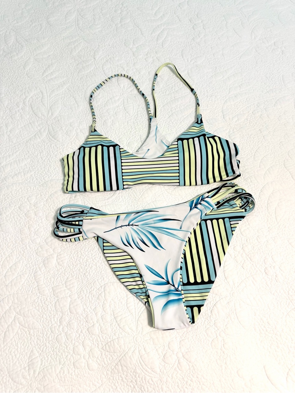Reversible bikini top and bottom palm leaves and stripes fits 4-6 small medium